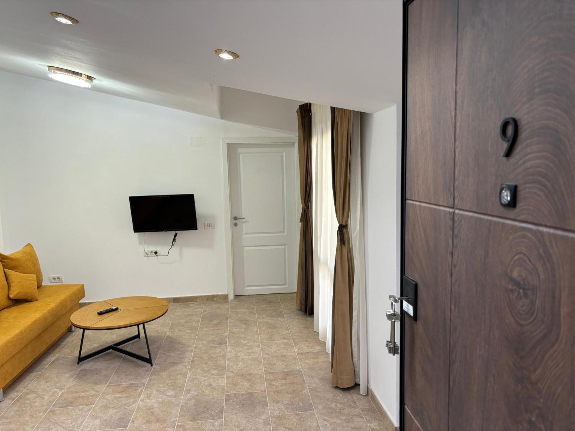 The Loft Gara De Nord Apartment Bukares Bagian luar foto