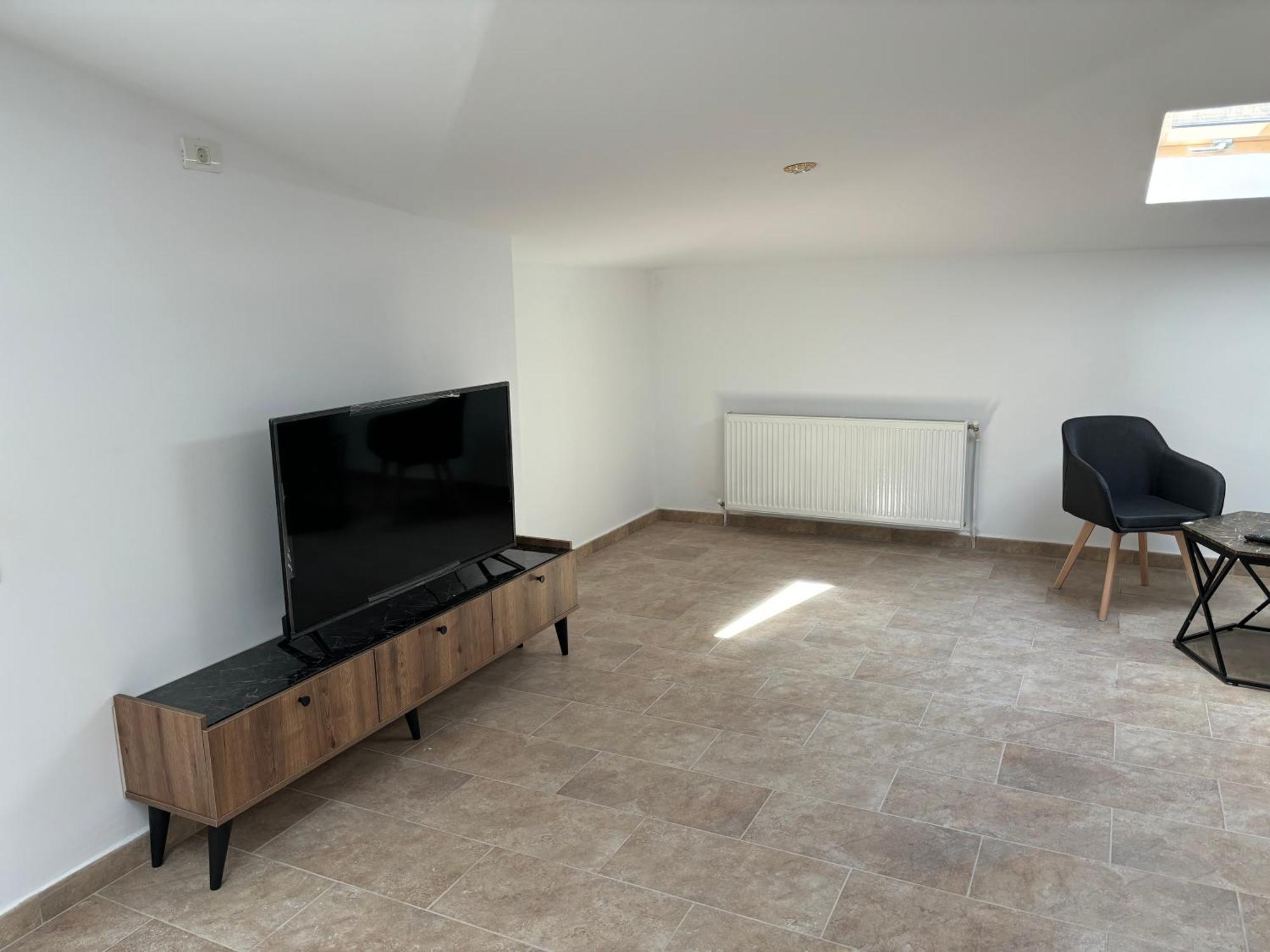 The Loft Gara De Nord Apartment Bukares Bagian luar foto