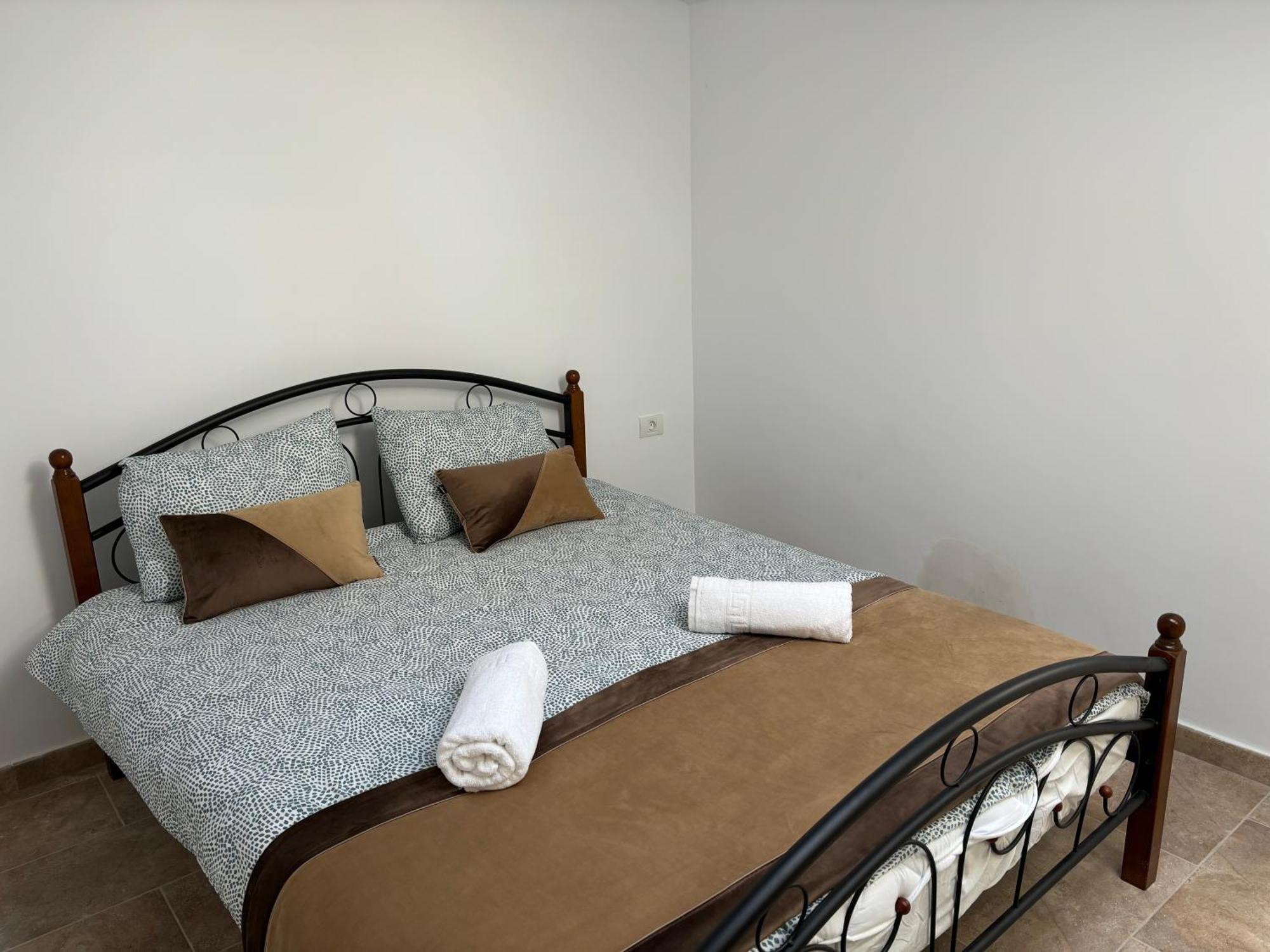 The Loft Gara De Nord Apartment Bukares Bagian luar foto