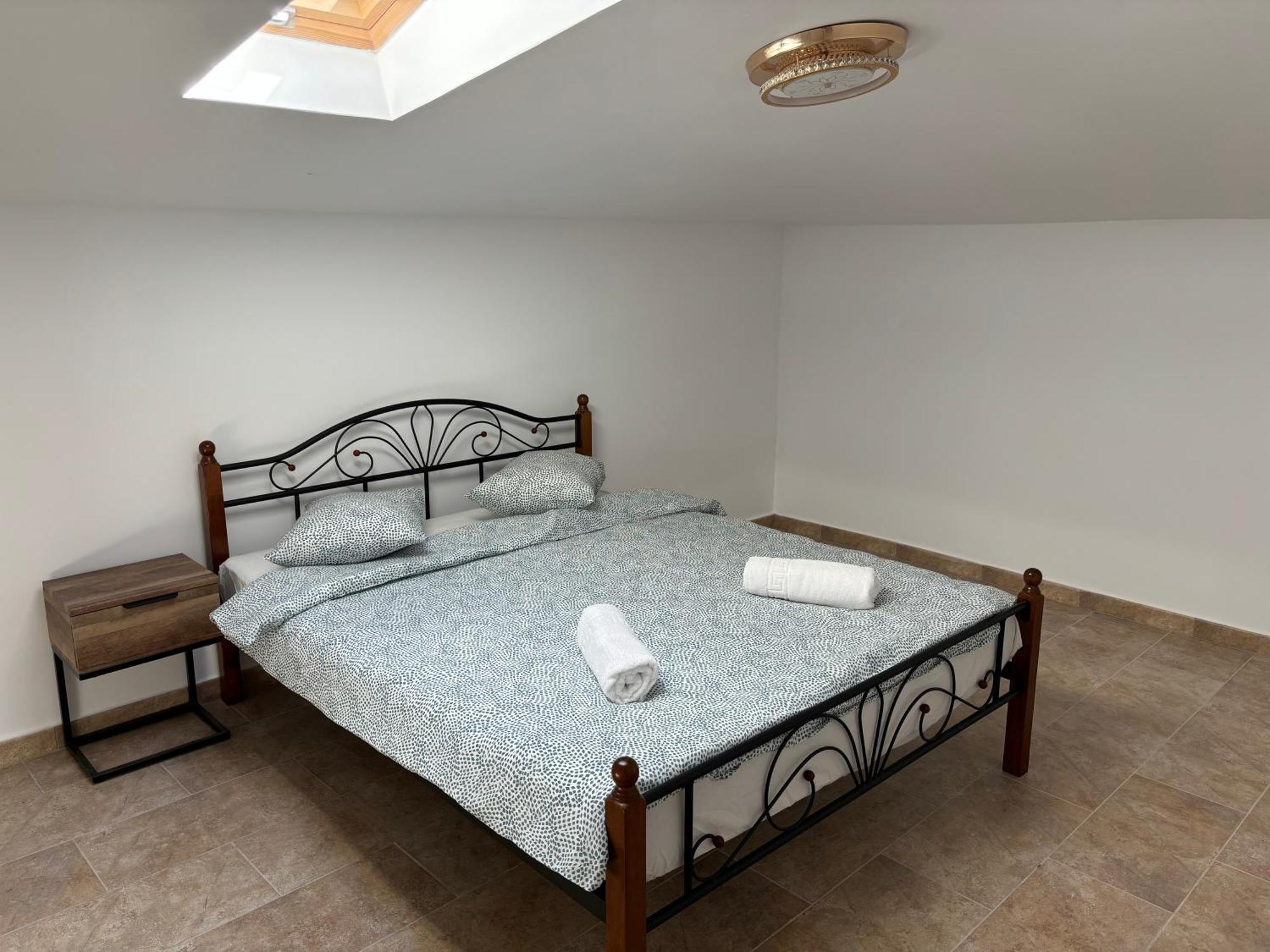 The Loft Gara De Nord Apartment Bukares Bagian luar foto