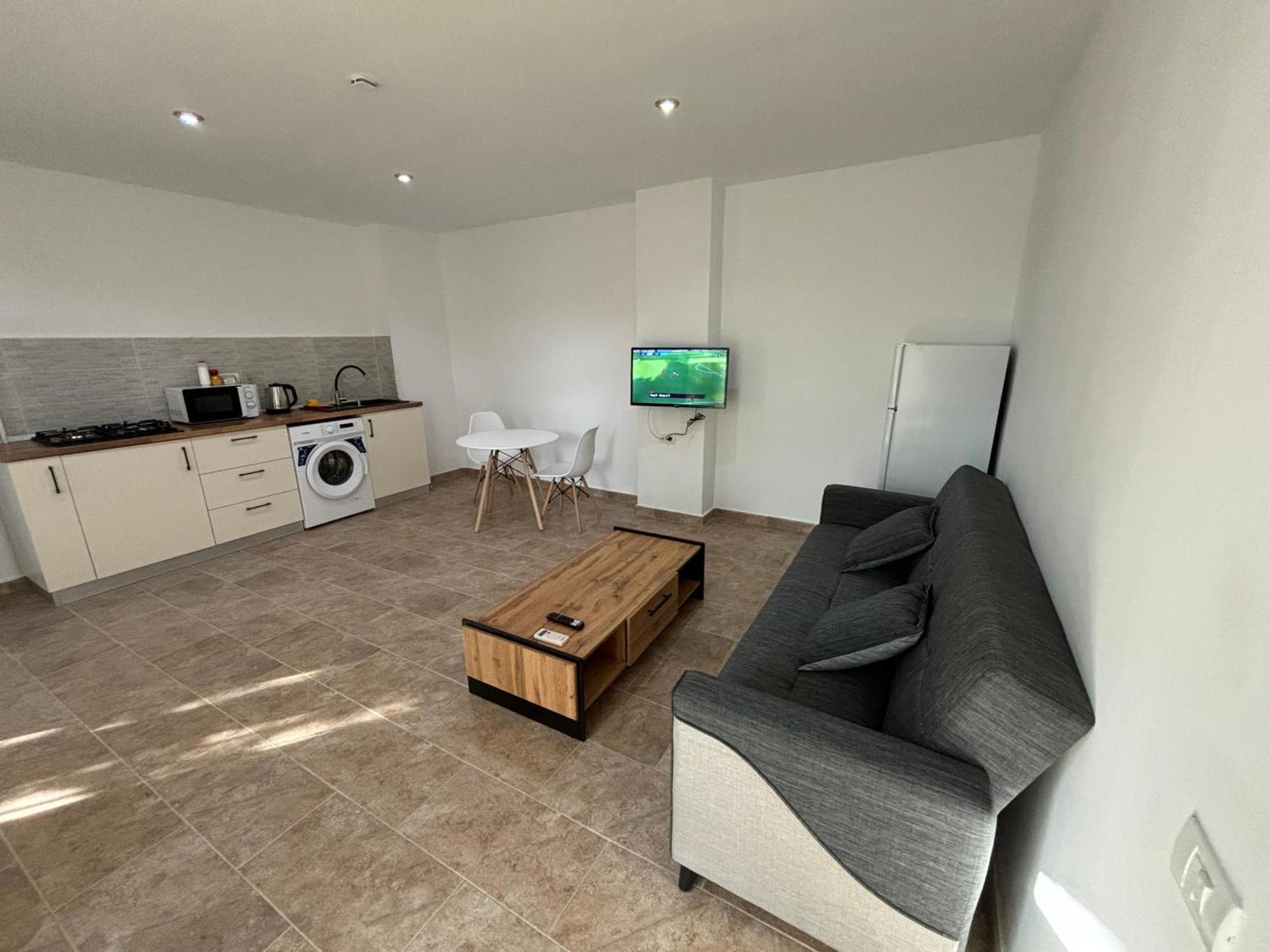 The Loft Gara De Nord Apartment Bukares Bagian luar foto